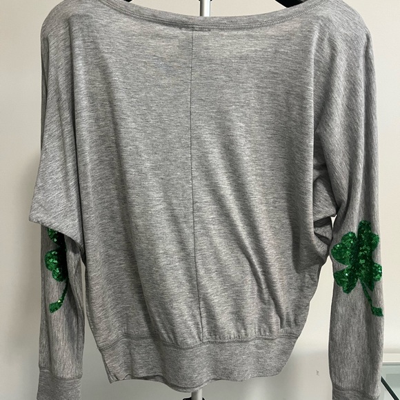 St Patricks Day Shirt w/ Sequin
Four Leaf Clover Shamrock Elbows - Picture 3 of 4